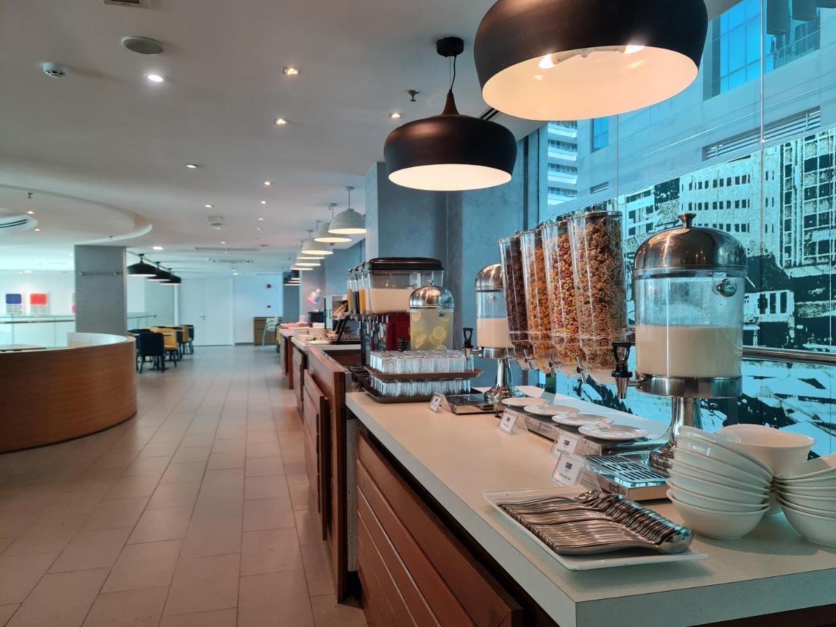 Holiday Inn Express & Suites Johor Bahru By Ihg Экстерьер фото