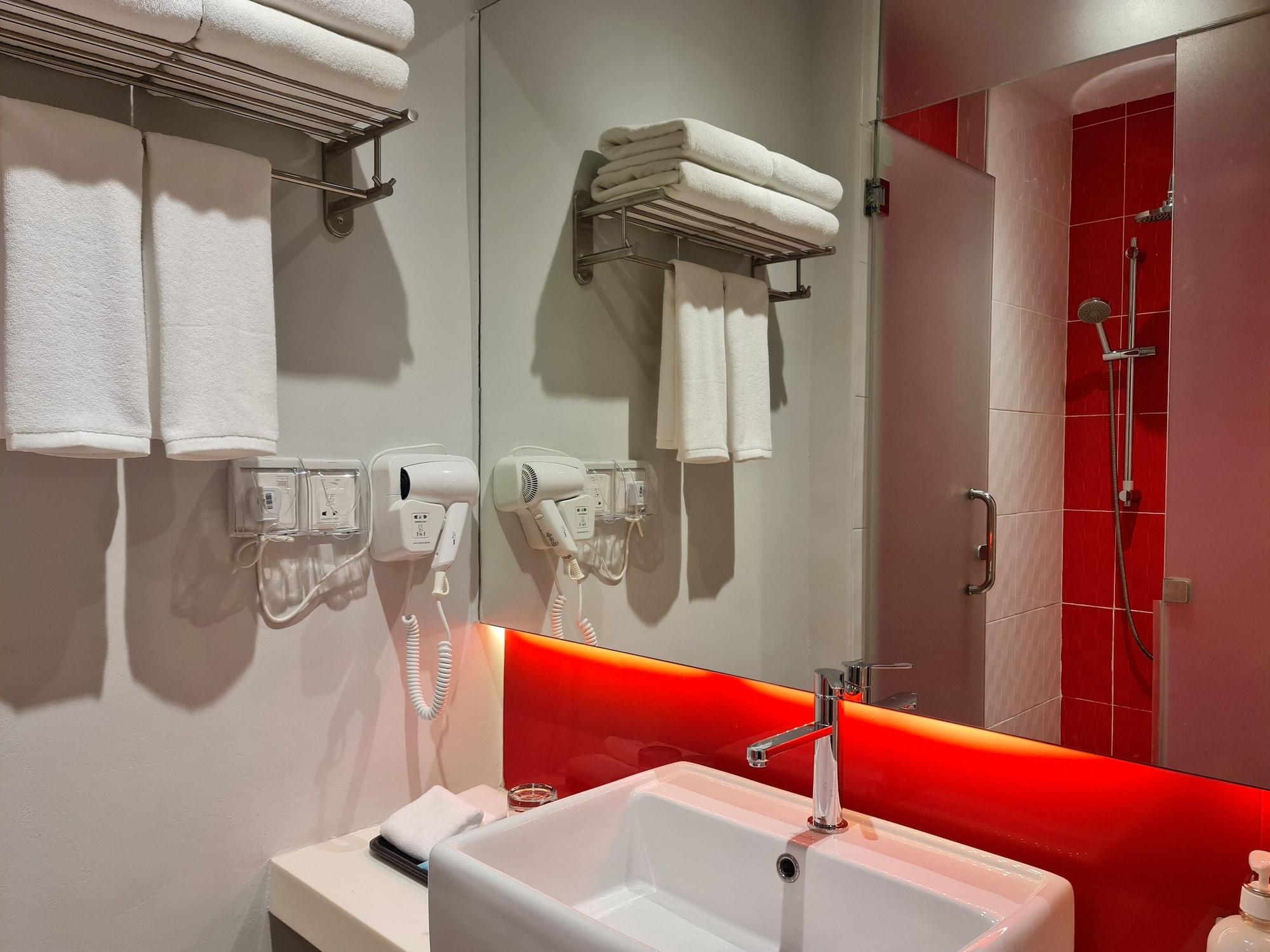 Holiday Inn Express & Suites Johor Bahru By Ihg Экстерьер фото