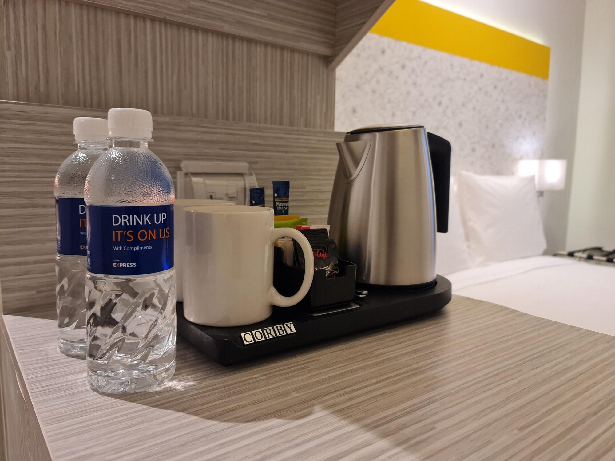 Holiday Inn Express & Suites Johor Bahru By Ihg Экстерьер фото