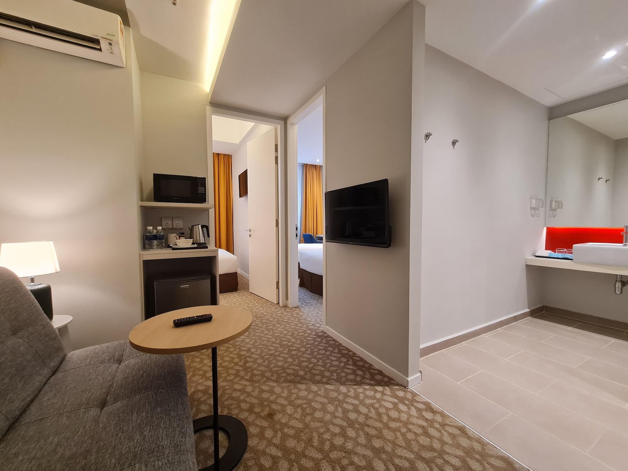 Holiday Inn Express & Suites Johor Bahru By Ihg Экстерьер фото