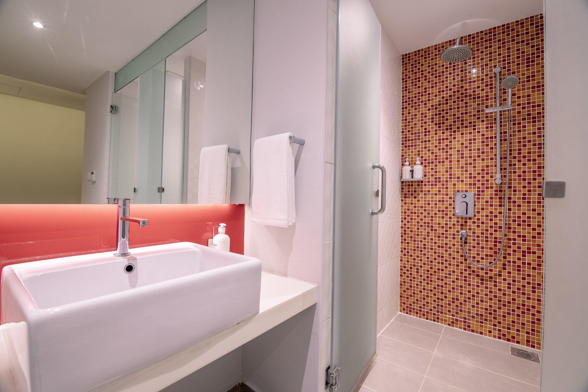 Holiday Inn Express & Suites Johor Bahru By Ihg Экстерьер фото